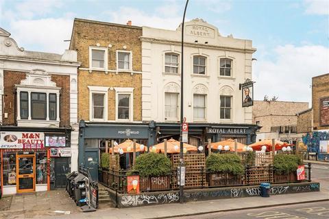 2 bedroom flat to rent, New Cross Road, London SE14