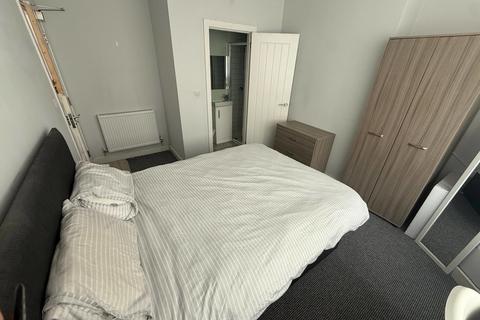 1 bedroom in a house share to rent, Bradfield Street, Edge Hill, Liverpool