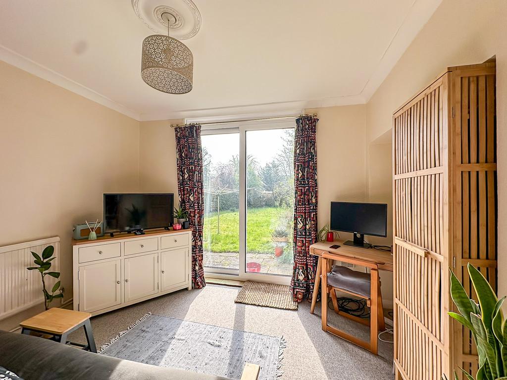 Living Room (4)