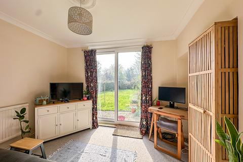undefined, Howes Place, Cambridge CB3