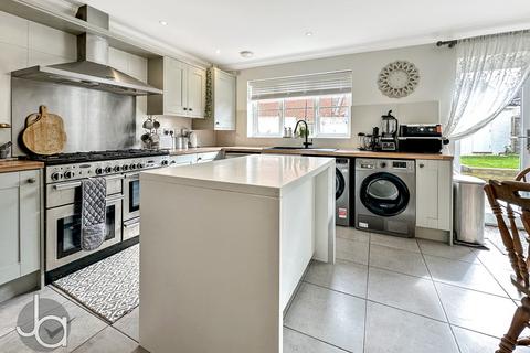 4 bedroom detached house for sale, Butterfly Trail, Stanway