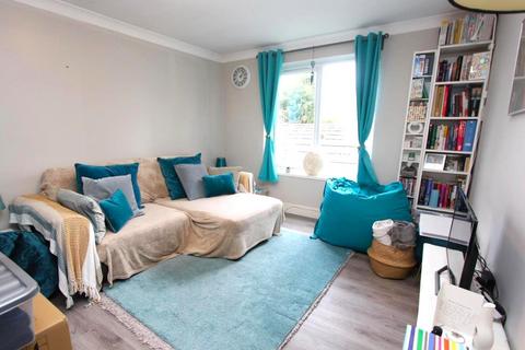 1 bedroom apartment to rent, Station Road, New Barnet, EN5