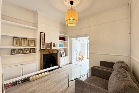 1 bedroom apartment to rent, Galveston Road, London SW15