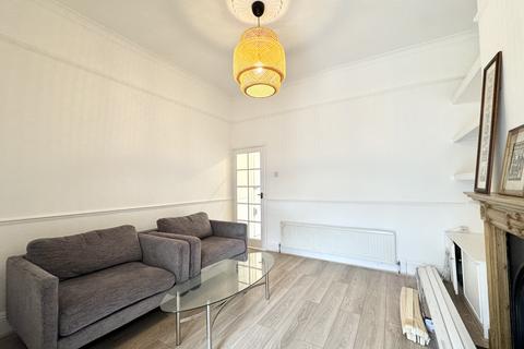 1 bedroom apartment to rent, Galveston Road, London SW15