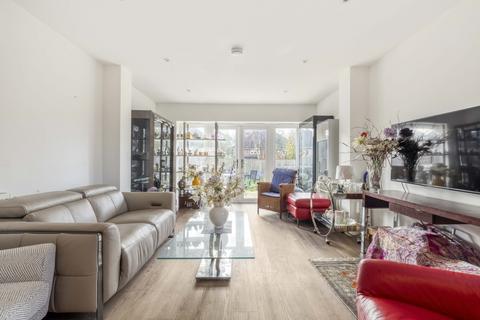 3 bedroom end of terrace house for sale, Rosebay Close, Sutton SM2