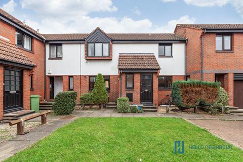 2 bedroom maisonette to rent, Hamilton Close, London, SE16