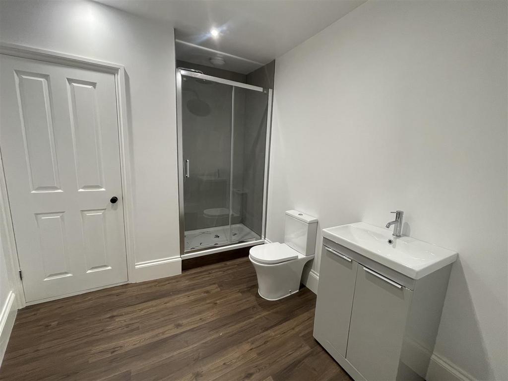 Shower Room.jpeg