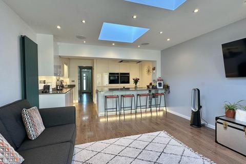 4 bedroom townhouse for sale, Foxwood Drive, Binley Woods, Coventry, CV3 2SP