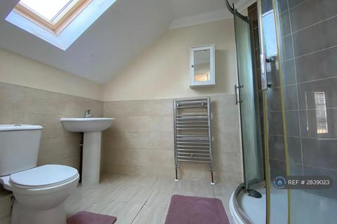 2 bedroom flat to rent, Grove Road, Luton, LU1