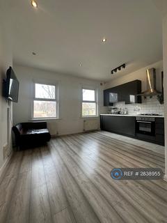 2 bedroom flat to rent, Kangley Bridge Road, London, SE26