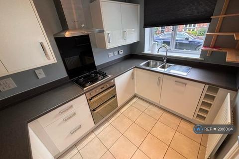 3 bedroom semi-detached house to rent, Lower Lodge Avenue, Rugby, CV21