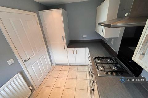 3 bedroom semi-detached house to rent, Lower Lodge Avenue, Rugby, CV21