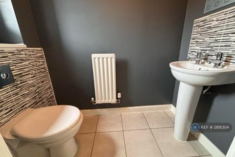 3 bedroom semi-detached house to rent, Lower Lodge Avenue, Rugby, CV21