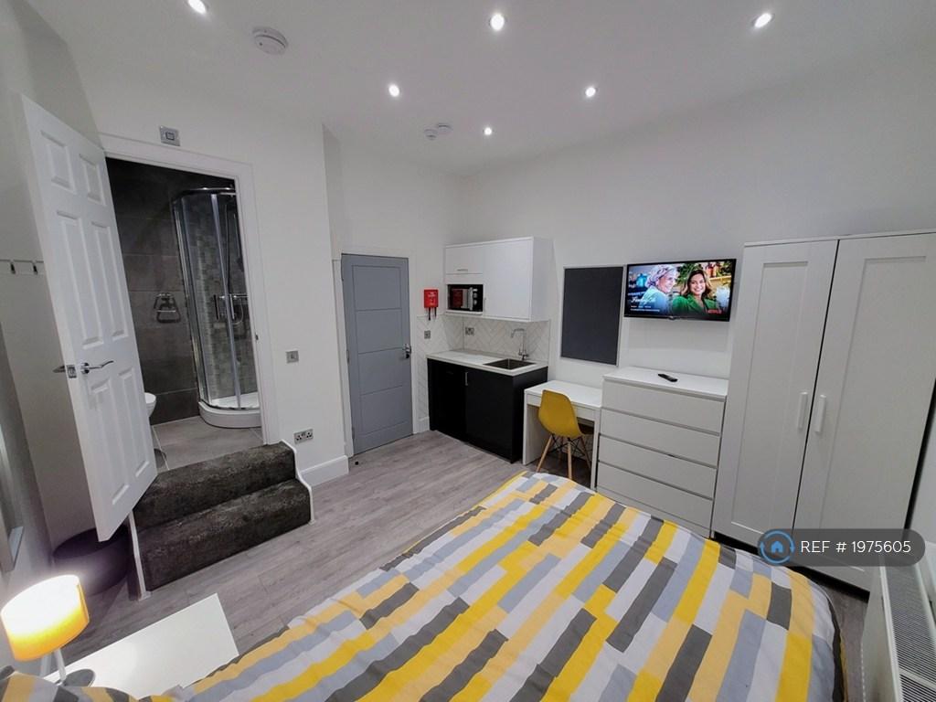 *Studio 3 Avail 8th April* £999/Month