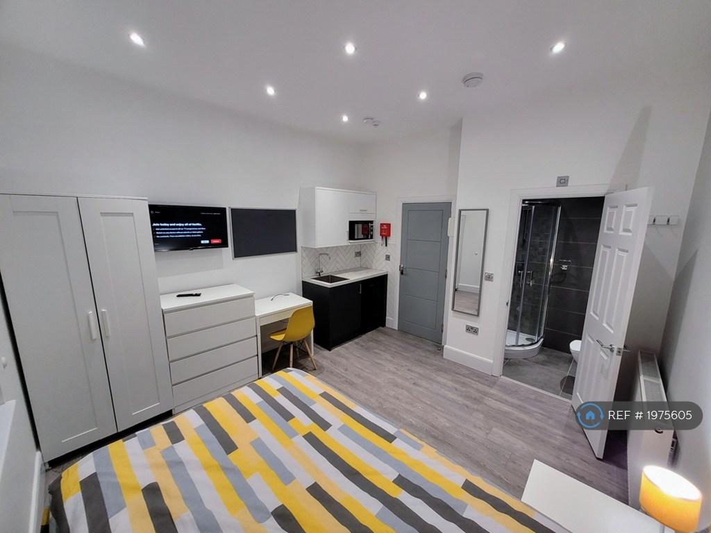*Studio 5 Now Taken* £999/Month