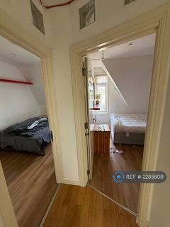 undefined, Richmond Road, Kingston Upon Thames, KT2