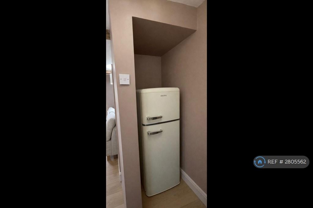 Lounge/Kitchen