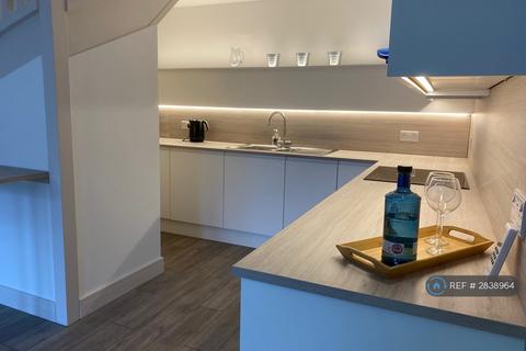 undefined, West Road, Reigate, RH2