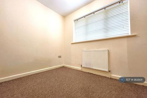 undefined, Kingswood Court, Luton, LU1