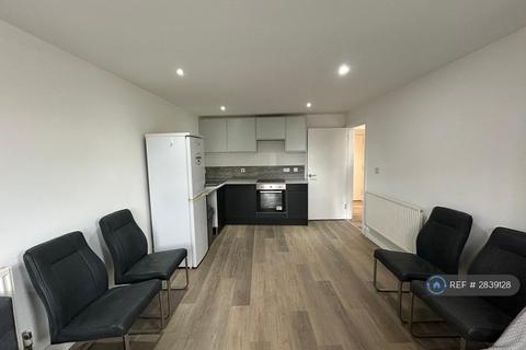2 bedroom flat to rent, Kilburn High Road, London, NW6