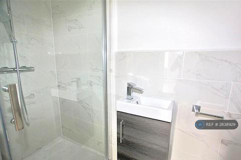 undefined, Lea Bridge Road, London, E10