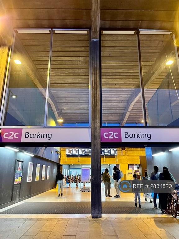 Barking Station 1min Walk Away