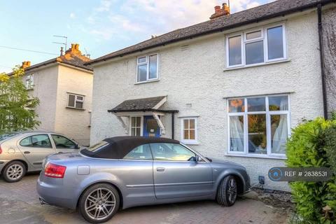 5 bedroom semi-detached house to rent, The Chase, Guildford, GU2