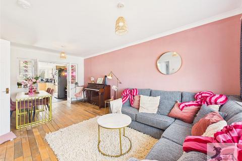 4 bedroom terraced bungalow for sale, Heol y Wylan, Aberporth, Cardigan