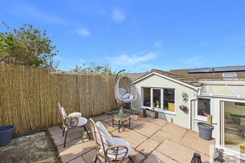 4 bedroom terraced bungalow for sale, Heol y Wylan, Aberporth, Cardigan