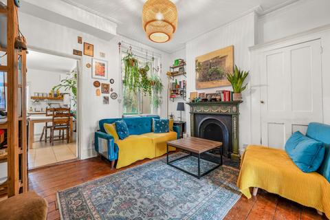 2 bedroom flat for sale, Southampton Way, London
