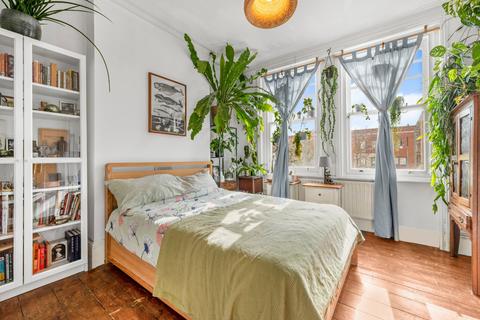 2 bedroom flat for sale, Southampton Way, London