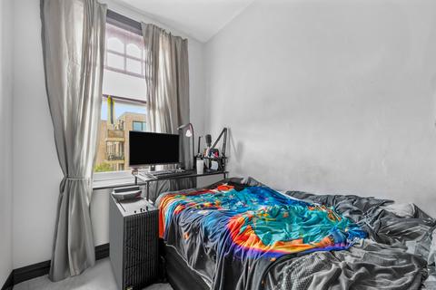 2 bedroom flat for sale, Southampton Way, London