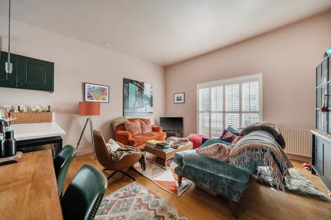 1 bedroom flat for sale, Shakespeare Terrace, Lower Richmond Road, Richmond, Surrey