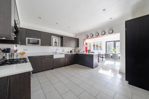 5 bedroom detached house for sale, Manor Way, West Purley