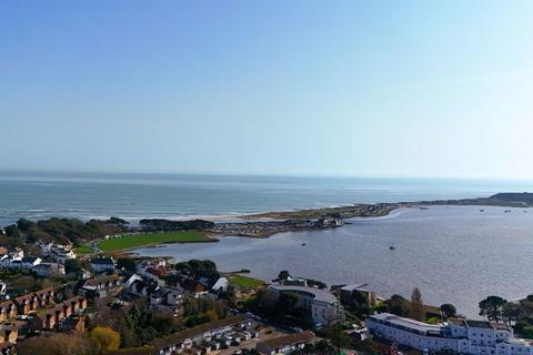 4 bedroom detached house for sale, Kingfisher Way, Mudeford