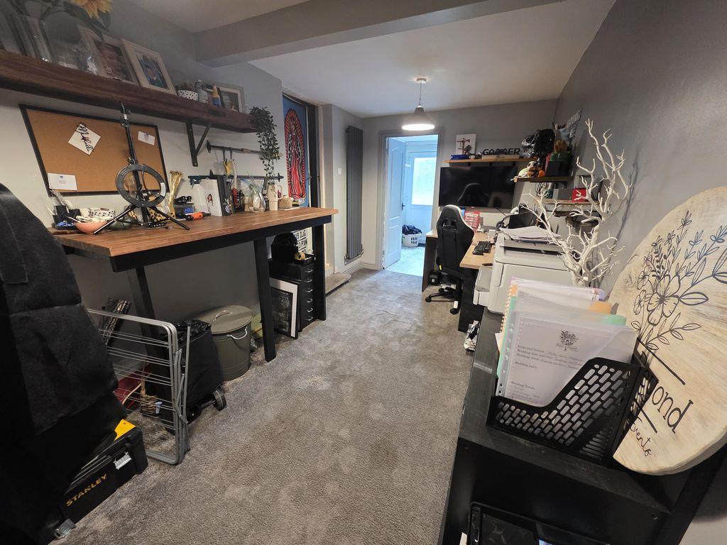 Office/Craft Room