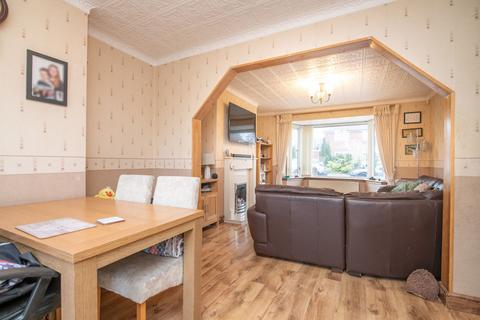 3 bedroom semi-detached house for sale, Kent Road, Wednesbury
