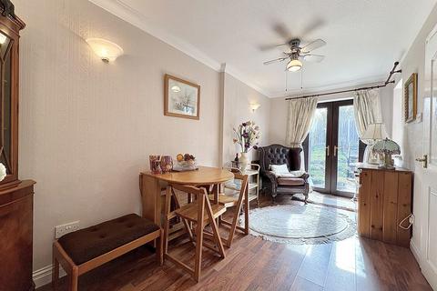 undefined, Crown Close, SEDGLEY, DY3 1QQ
