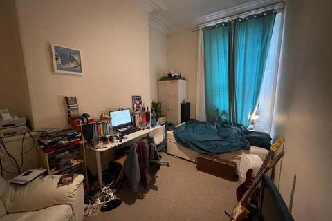 undefined, 24 Woodland Terrace Flat 1