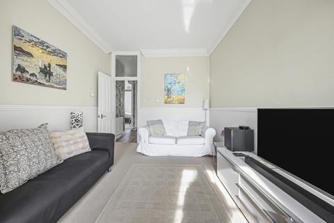2 bedroom property to rent, St. Georges Drive,