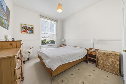 2 bedroom property to rent, St. Georges Drive,