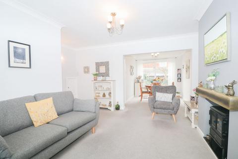 3 bedroom semi-detached house for sale, Silverdale Drive, Winlaton