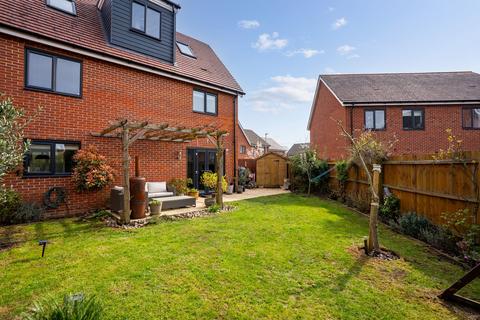5 bedroom detached house for sale, Gladiator Road, Upper Cambourne, CB23