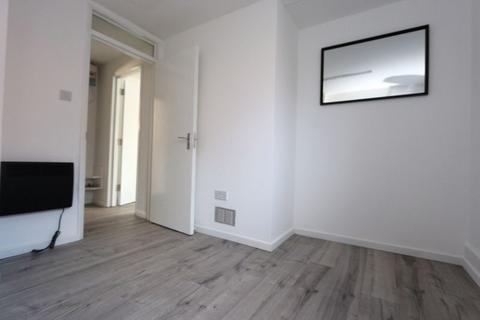 1 bedroom flat to rent, Pycroft Way, N9