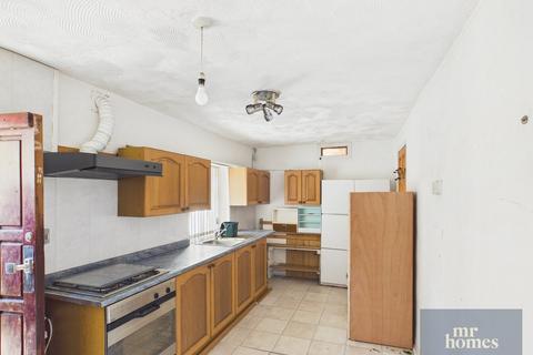 4 bedroom terraced house for sale, Twyncarn Road, Cross Keys, Newport, NP11