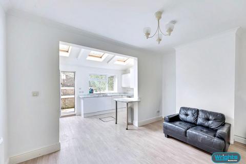 3 bedroom terraced house to rent, Manor Road, Bath