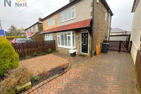 2 bedroom semi-detached house to rent, Gleanings Avenue, Halifax, HX2 0NX.