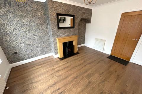2 bedroom semi-detached house to rent, Gleanings Avenue, Halifax, HX2 0NX.