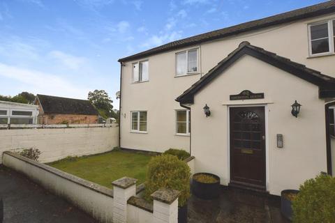 undefined, Marshmead Close, Clarendon         *NO ONWARD CHAIN*