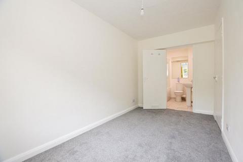undefined, Marshmead Close, Clarendon         *NO ONWARD CHAIN*